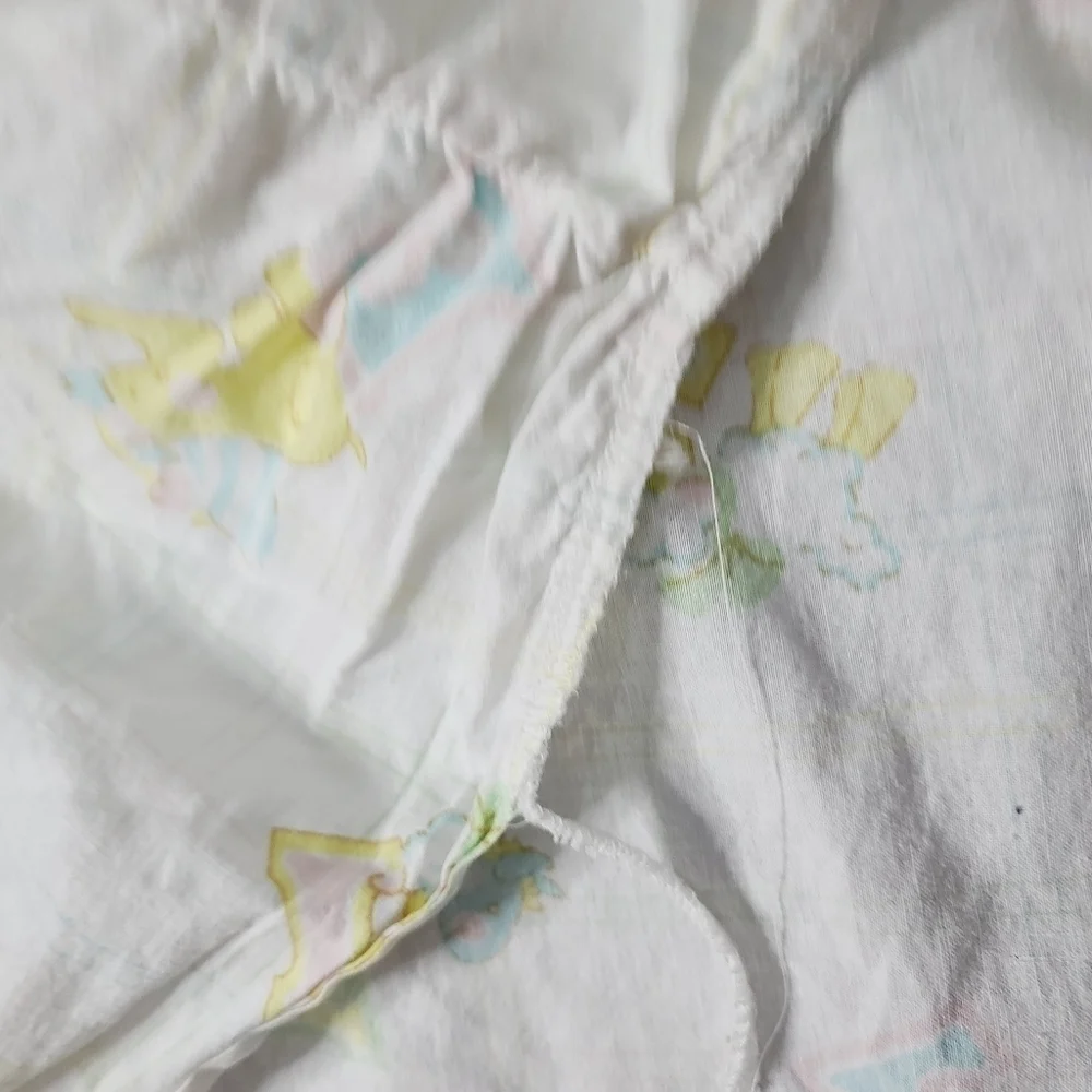 Vintage 80s 1981 The Kendall Company Baby Kangaroo Elephant Lamb Sheet